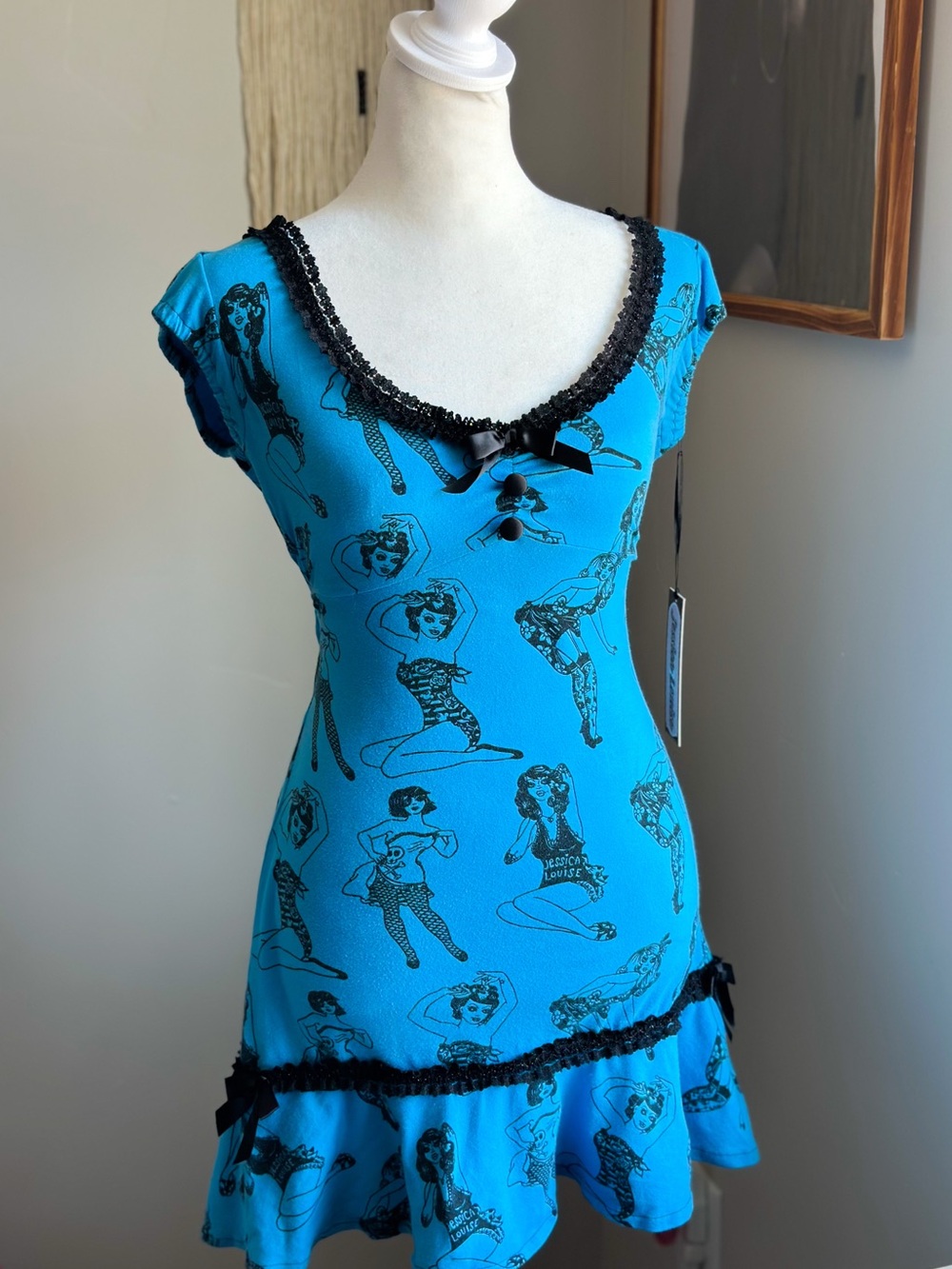 Jessica Louise Flounce PinUp Dress